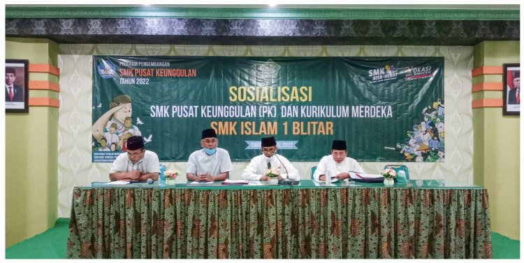 Sosialisasi Program Sekolah Menengah Kejuruan Pusat Keunggulan di SMK Islam 1 Blitar