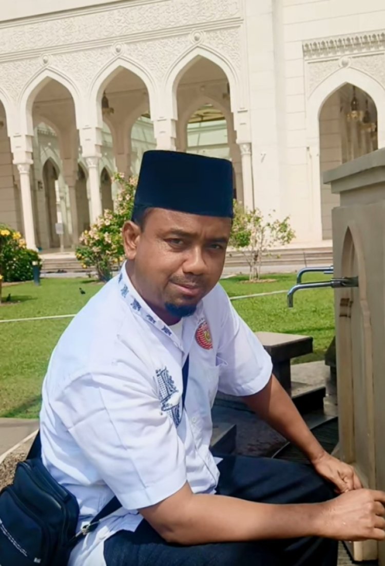 Kisah Inspiratif H. Umar Rafsanjani: Dari Pesantren hingga Kancah Internasional