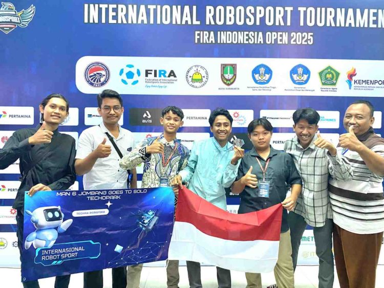Robot Inovatif, Prestasi Hebat! MAN 6 Jombang Raih Juara 2 di Ajang Internasional