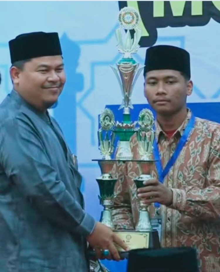 Raih Juara Tafsir di MQK Provinsi, Tengku Syarizan Harumkan Nama Dayah Mini Aceh