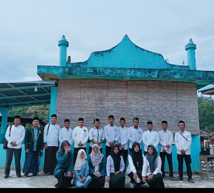 Hari Santri Nasional: Guru Pesantren Hajjani  Ziarah ke Makam Abuya Batu Korong, Teladani Sanad Keilmuan