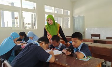 ADAB GURU KEPADA PESERTA DIDIK