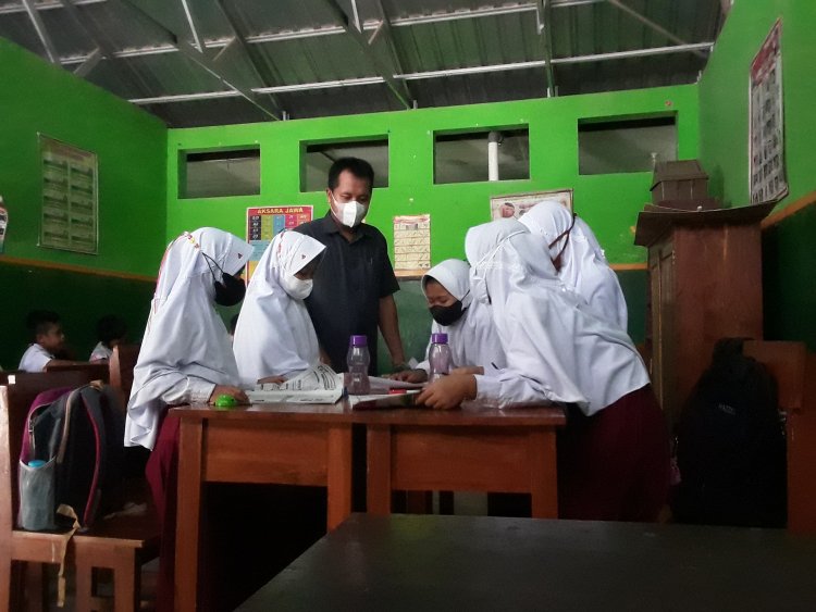 Belajar Perkalian dan Pembagian Menggunakan Flashcard Acak