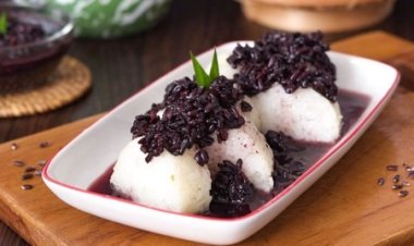 Resep Lamang Tapai: Makanan Khas Minangkabau dengan Batang Bambu