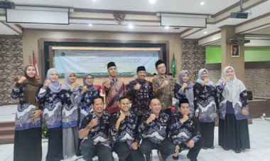 Kualitas Guru, Kunci Mutu Pendidikan: MGMP Sosiologi MA Jawa Timur Hadiri Kegiatan Evaluasi PKB Batch 3  di BDK Surabaya